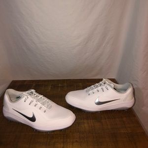 Brand new Nike golf shoes for men